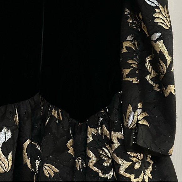 Víctor Costa   Dress Size 6 - Picture 9 of 12